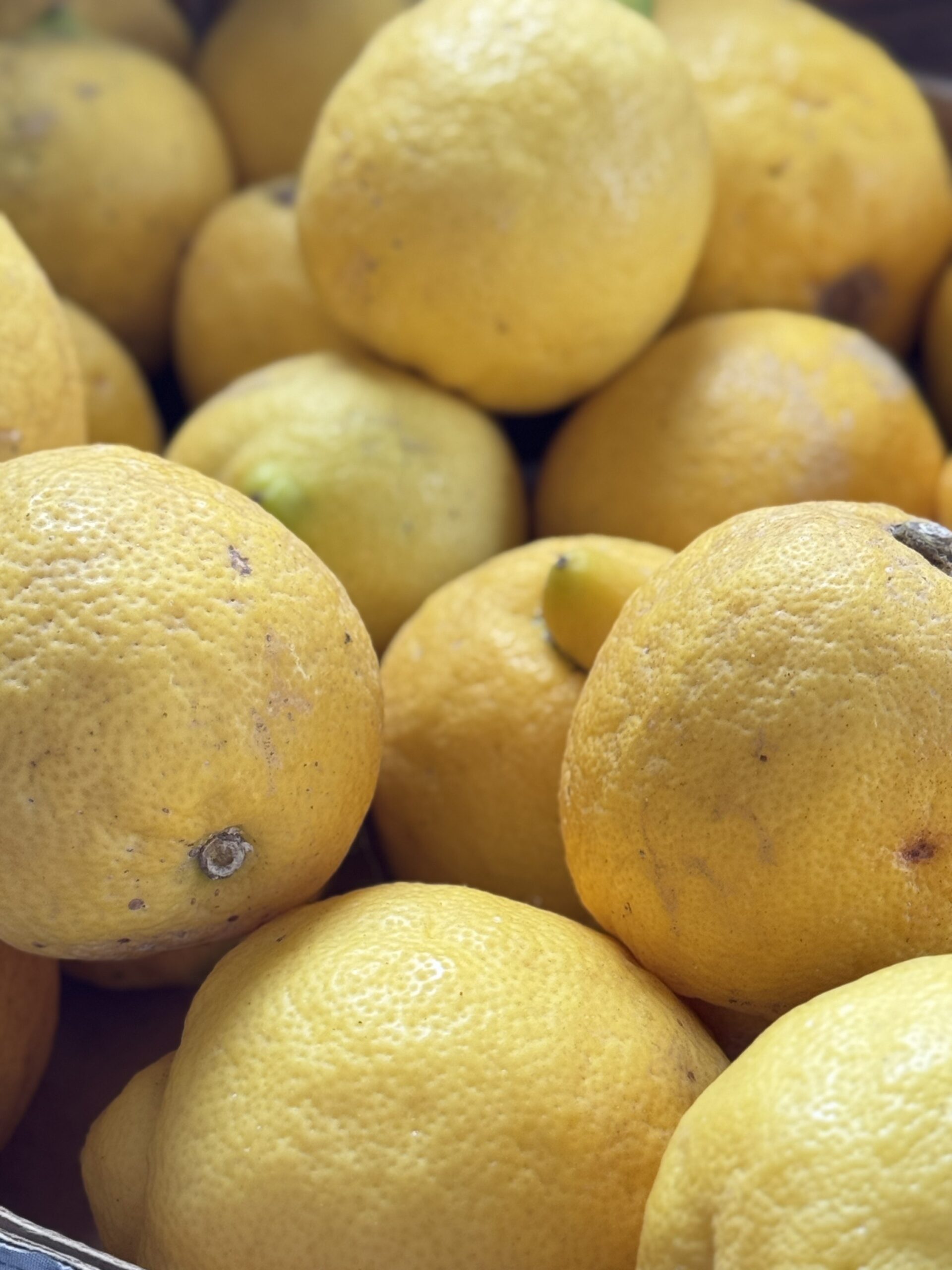 Riutilizzare gli scarti di limone: consigli della nonna