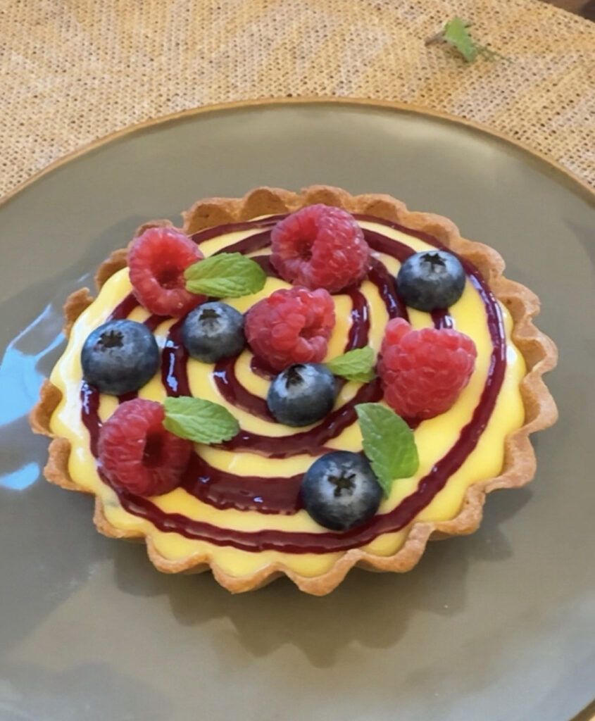 tartellette con lemon curd e frutti di bosco